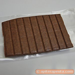 foto de propoleo en barra para apiterapia HD